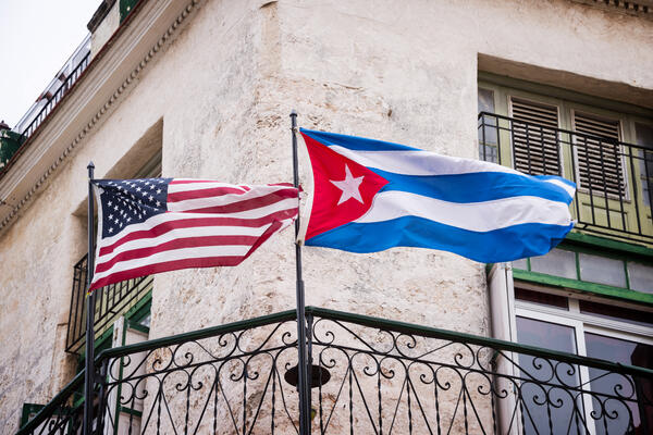 SAD ublažavaju sankcije Kubi u jeku ekonomske krize