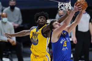 Još jedan tripl-dabl Jokića, teška povreda Nurkića