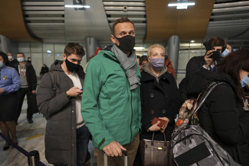 Navaljni pred pasošku kontrolu, Foto: AP