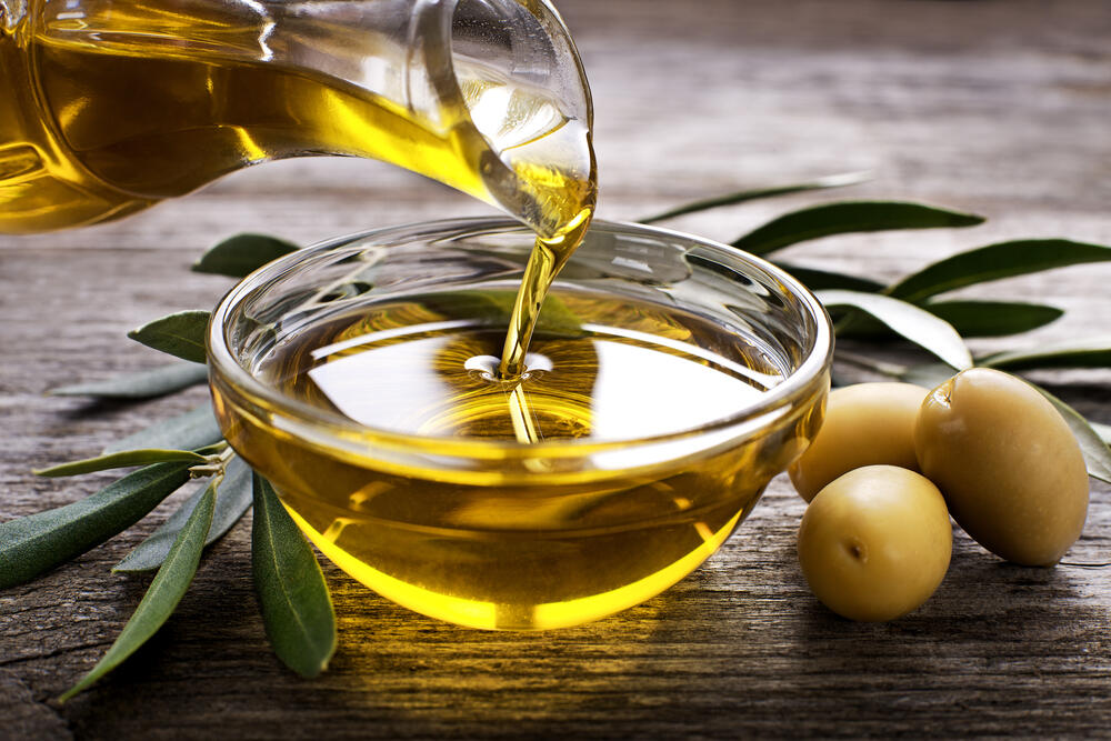 Ekstra djevičansko maslinovo ulje dobro podnosi visoke temperature (ilustracija)