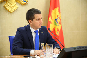 Bečić: Crna Gora je pokazala demokratsku zrelost i ostaje...