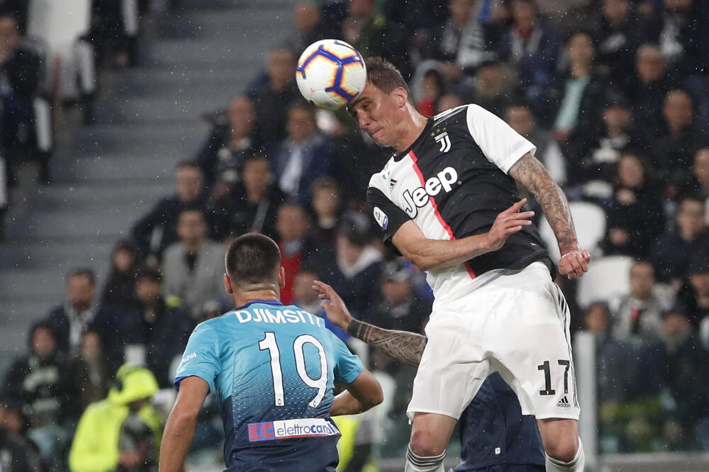Mario Mandžukić u dresu Juventusa, Foto: AP