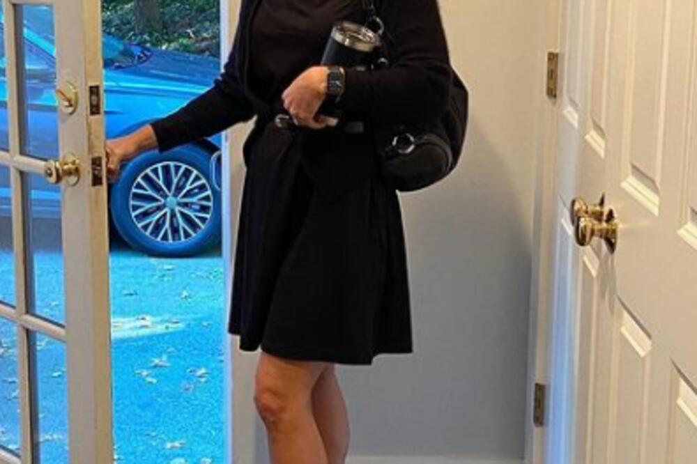 Sarah Robbins-Cole u jednoj od kombinacija, Foto: Instagram