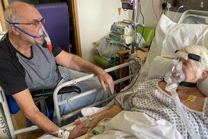 Emotivan "posljednji susret" bračnog para u bolnici
