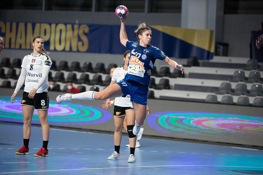 Nikolina Vukčević na prvoj utakmici sa Ramniku Vlčeom, Foto: Dejan Starčević/ŽRK Budućnost