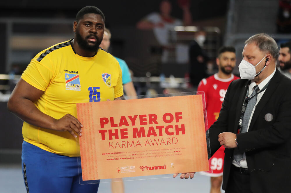 Mvumbi poslije meča sa Bahreinom, Foto: Reuters