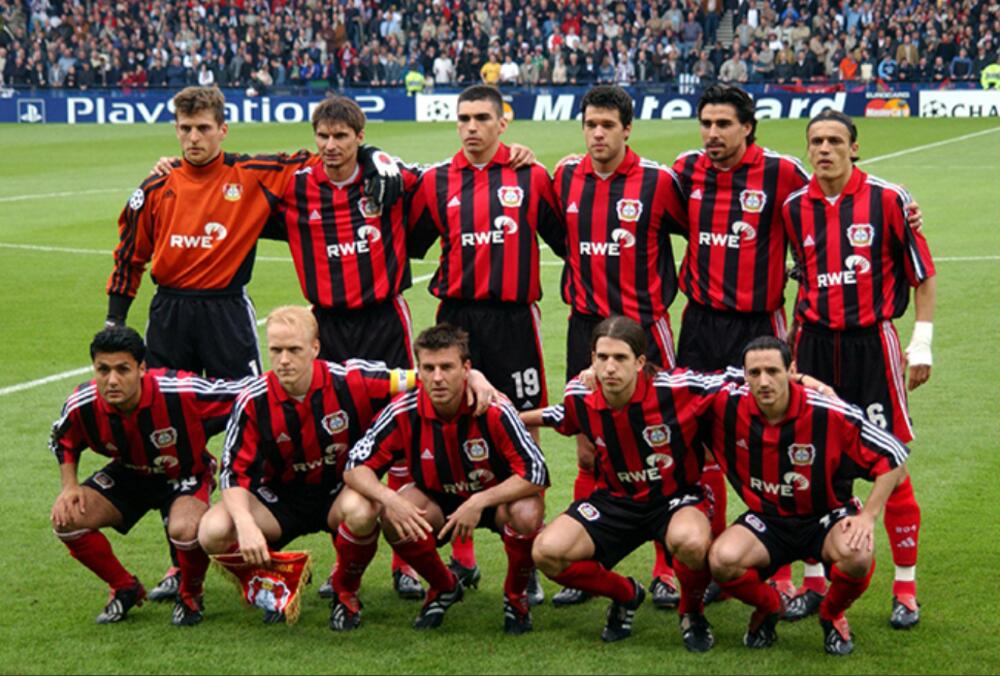 Tim Leverkuzena u sezoni 2001/2002, Foto: Twitter