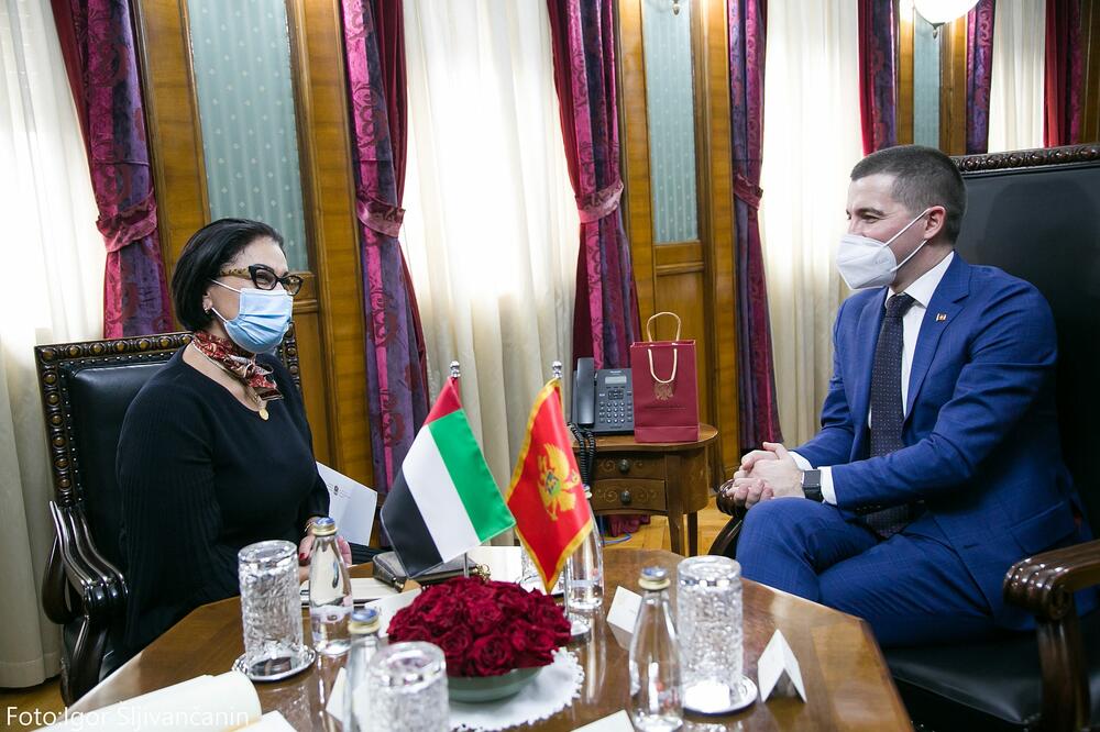 Bečić i NJ.E. Nabila Alšamsi, Foto: Skupstina.me