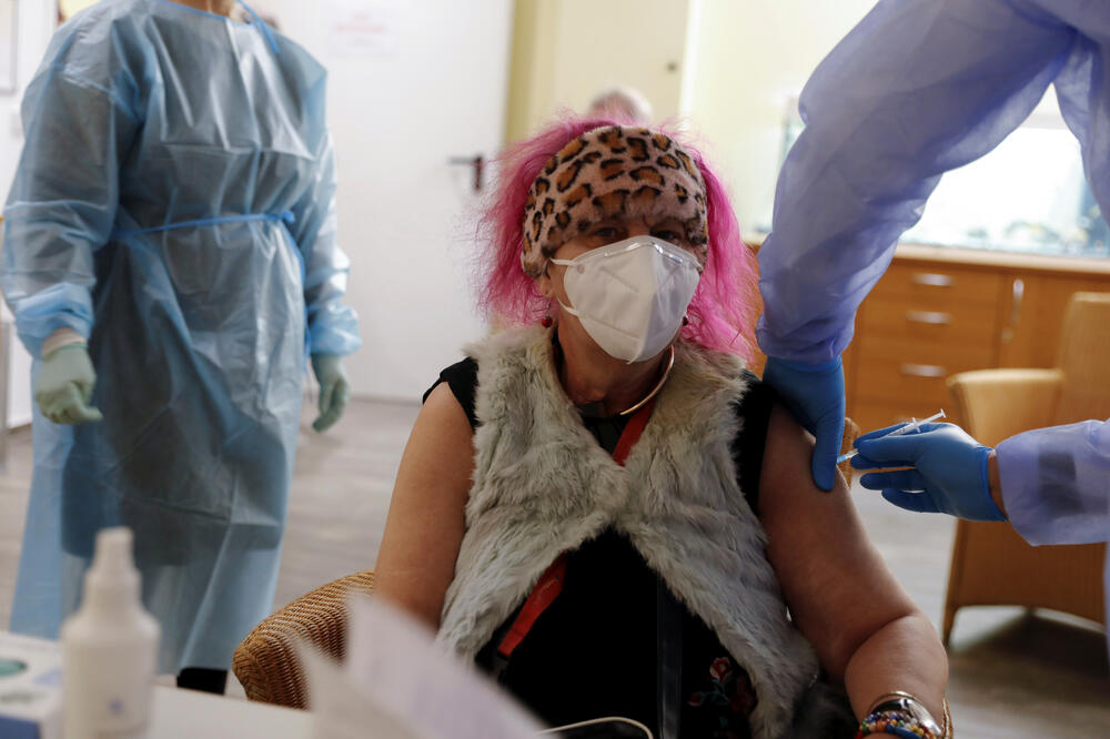 Vakcinisanje u Berlinu, Foto: Reuters