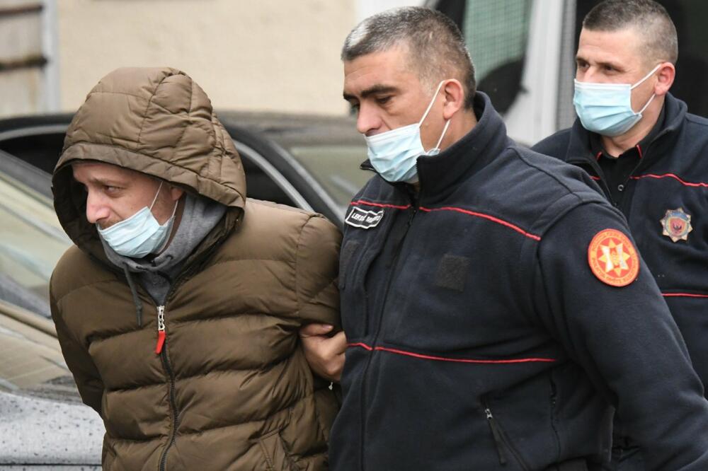 Jovanović pri dolasku u Tužilaštvo, Foto: Savo Prelević