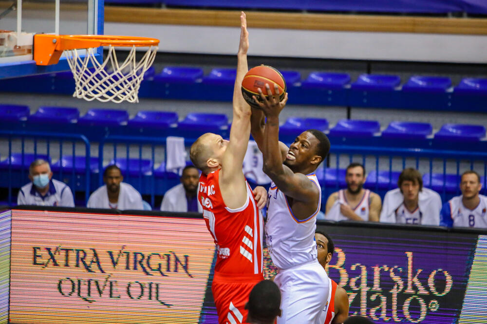 Ajzea Vajthed na meču sa Zvezdom, Foto: Mornar/Media Pro