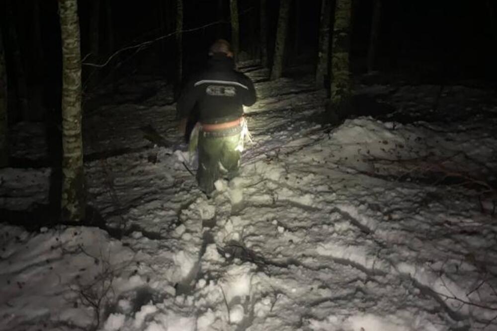 Ekstremne vremenske prilike izazivaju probleme: Službenici CEDIS-a prekjuče na terenu, Foto: CEDIS