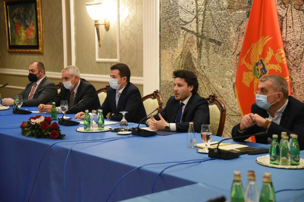 Sa sastanka, Foto: Boris Pejović