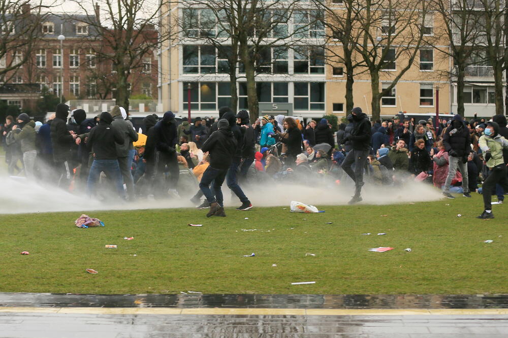Detalj sa protesta u Amsterdamu, Foto: Reuters