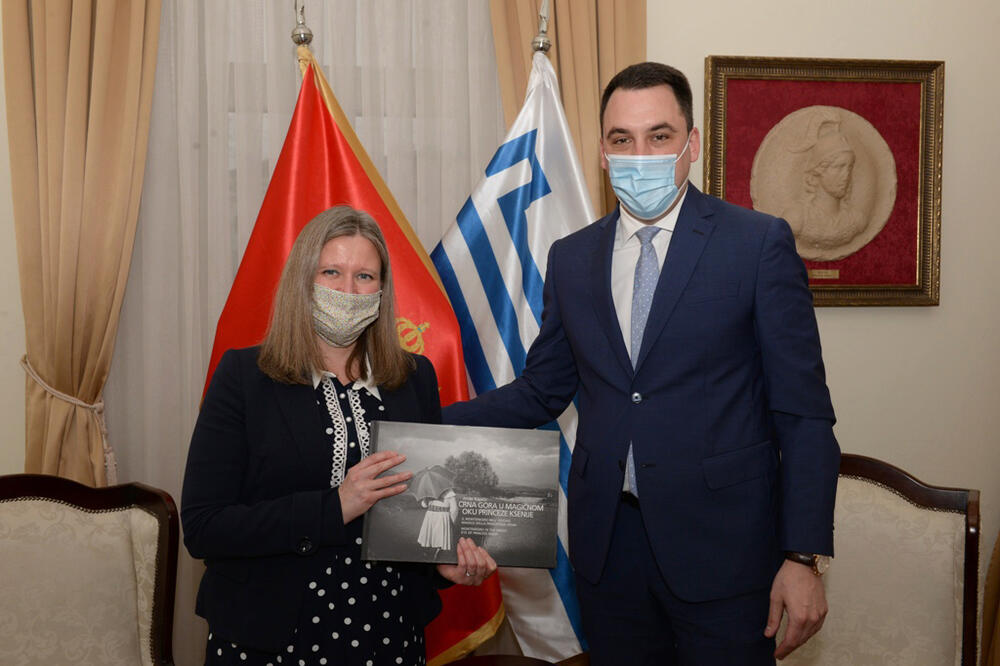 Ivan Vuković i britanska ambasadorka u Crnoj Gori Karen Medoks, Foto: PG Biro