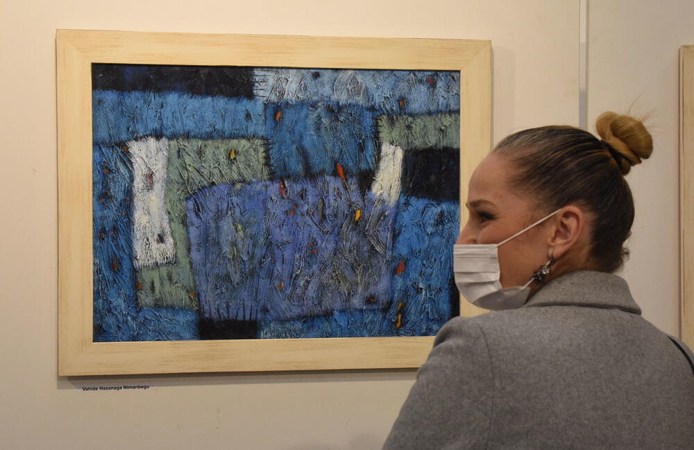 <p>Postavka "Refleksije Mediterana" otvorena je večeras u holu KIC-a "Budo Tomović" gdje se može pogledati do prvog februara</p>