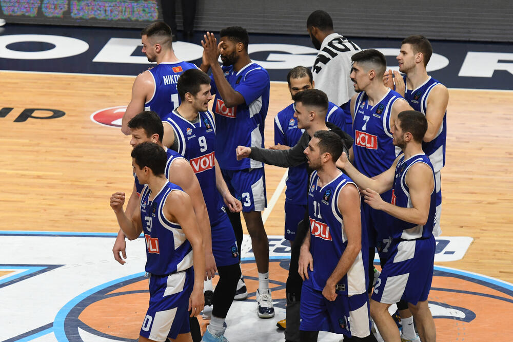 Košarkaši Budućnosti, Foto: Savo Prelević