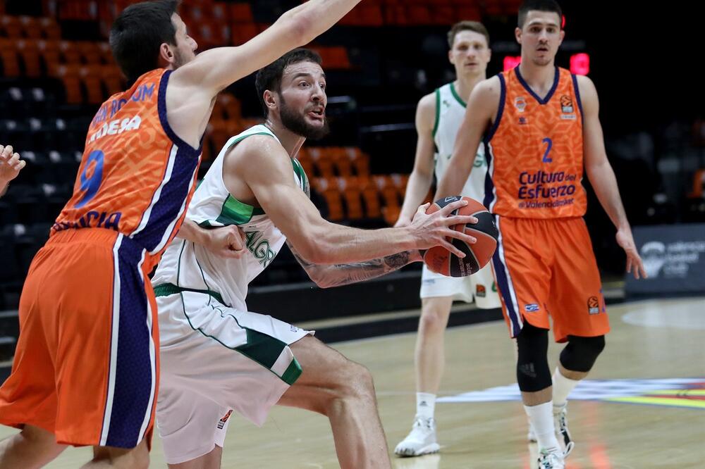 Lovernj na sinoćnjem meču sa Valensijom, Foto: Euroleague.net