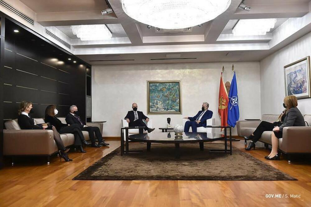 Krivokapić i Radulović sa ambasadorima, Foto: Vlada Crne Gore