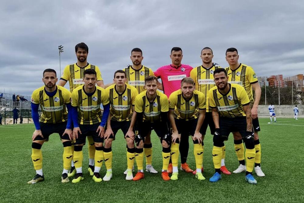 Tim Sutjeske pred utakmicu sa Jezerom, Foto: FK Sutjeska