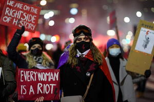 Protest u Varšavi zbog zabrane abortusa: Šestoro uhapšenih,...