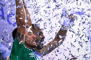 Njihova snaga dolazi odozgo: Šapekoense ponovo leti