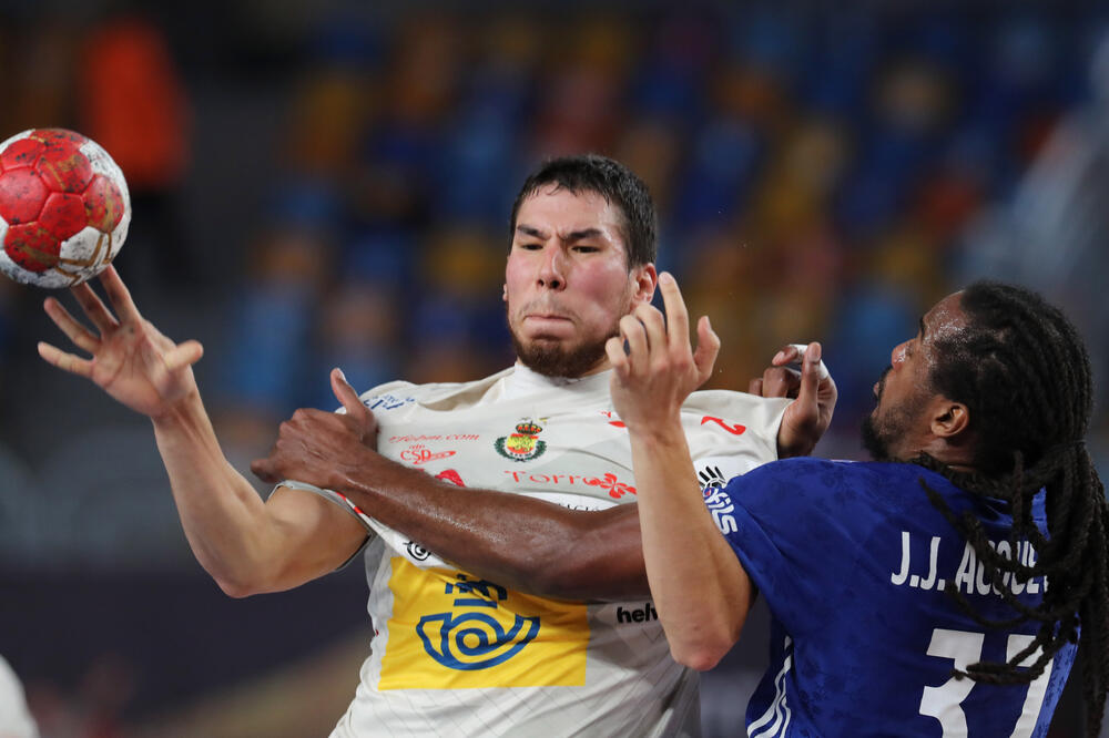 Danijel Dušebajev nebranjivo šutirao, Foto: REUTERS