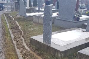 Obilne padavine napravile probleme na groblju na Loznicama