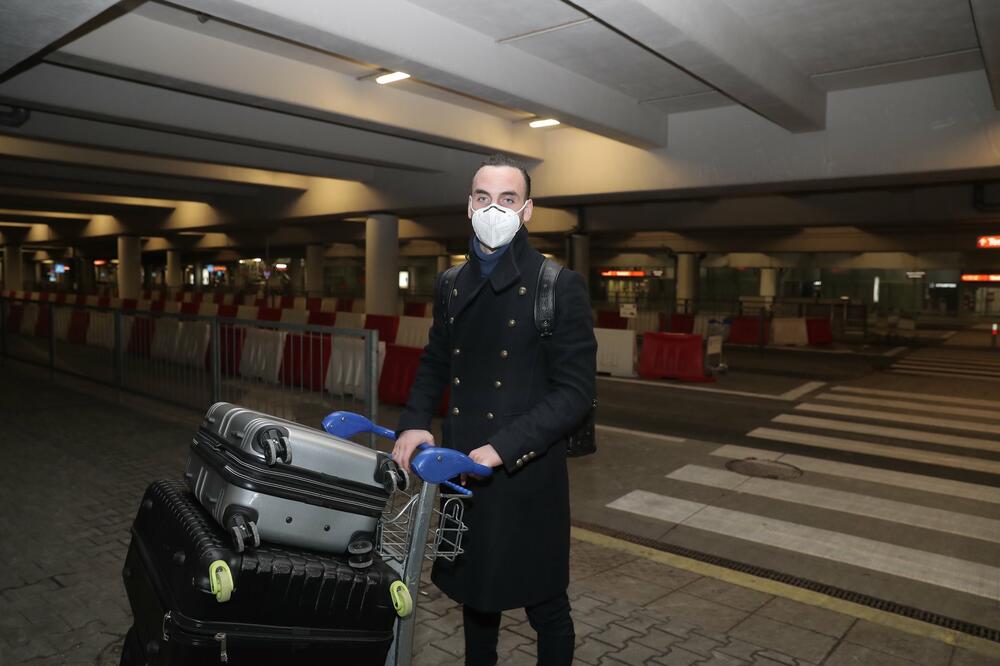Janković na aerodromu u Varšavi, Foto: Legia.net/Mat Kostrzewa