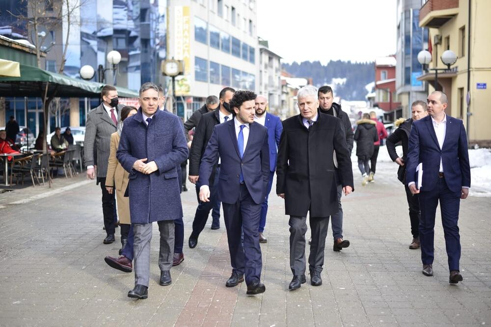 Abazović u prvoj zvaničnoj posjeti Rožajama, Foto: Vlada Crne Gore