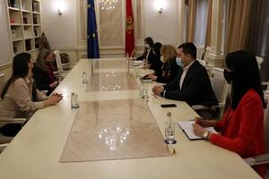 Bošnjak i Medoks: Potrebno veće učešće žena na mjestima odlučivanja