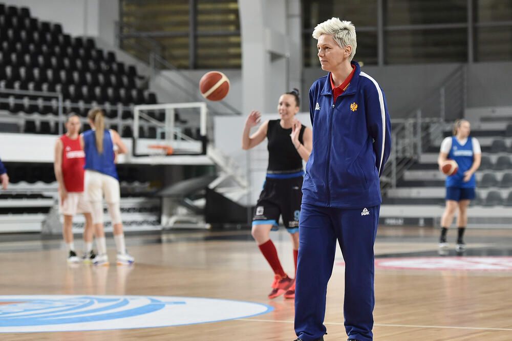 Selektorka Crne Gore Jelena Škerović na večerašnjem treningu, Foto: KSCG
