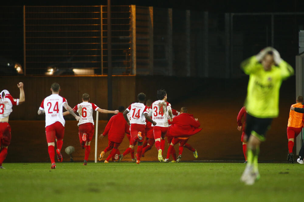 Slavlje igrača Rot Vajsa, Foto: Reuters