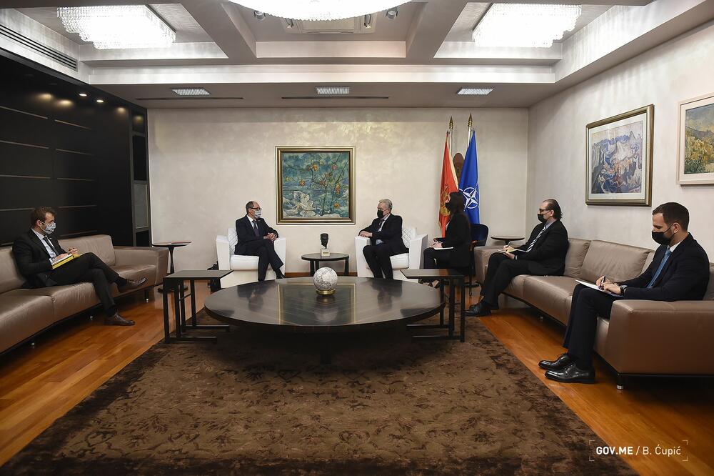 Sa sastanka Krivokapića i ambasadora Švajcarske, Foto: Vlada Crne Gore