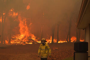 Požari u Australiji: Izgorjela najmanje 81 kuća, jaki vjetrovi...