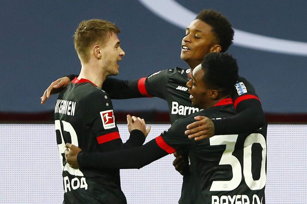 Goleada "farmaceuta" nakon kiksa, Foto: REUTERS