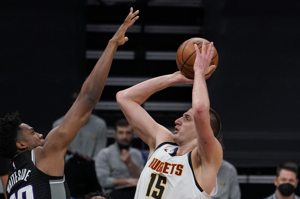 Jokić na meču protiv Sakramenta, Foto: Beta/AP