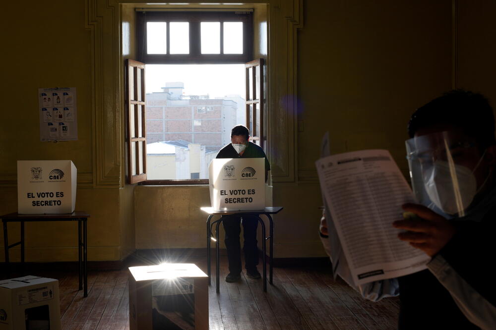 Stanovnici Ekvadora na glasanju, Foto: Reuters