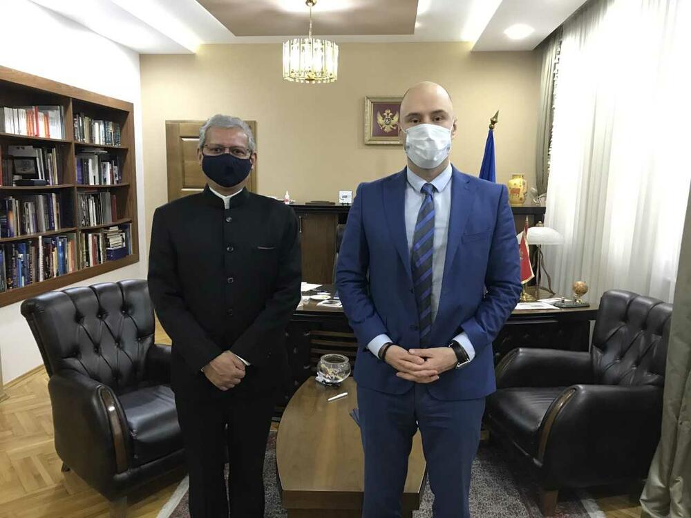 Džajdep Mazumdar, Đorđe Radulović