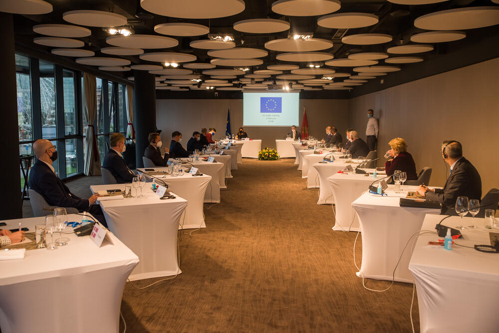 Sa radnog ručka sa ambasadorima