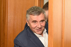 Vuković prekršio Zakon o sprečavanju korupcije
