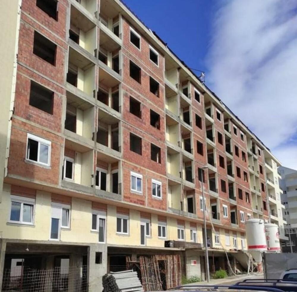 Zgrada kod Ljubovića