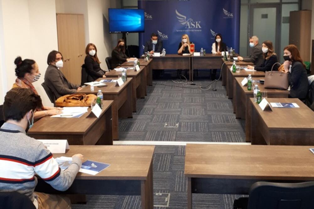 Sa sastanka, Foto: ASK