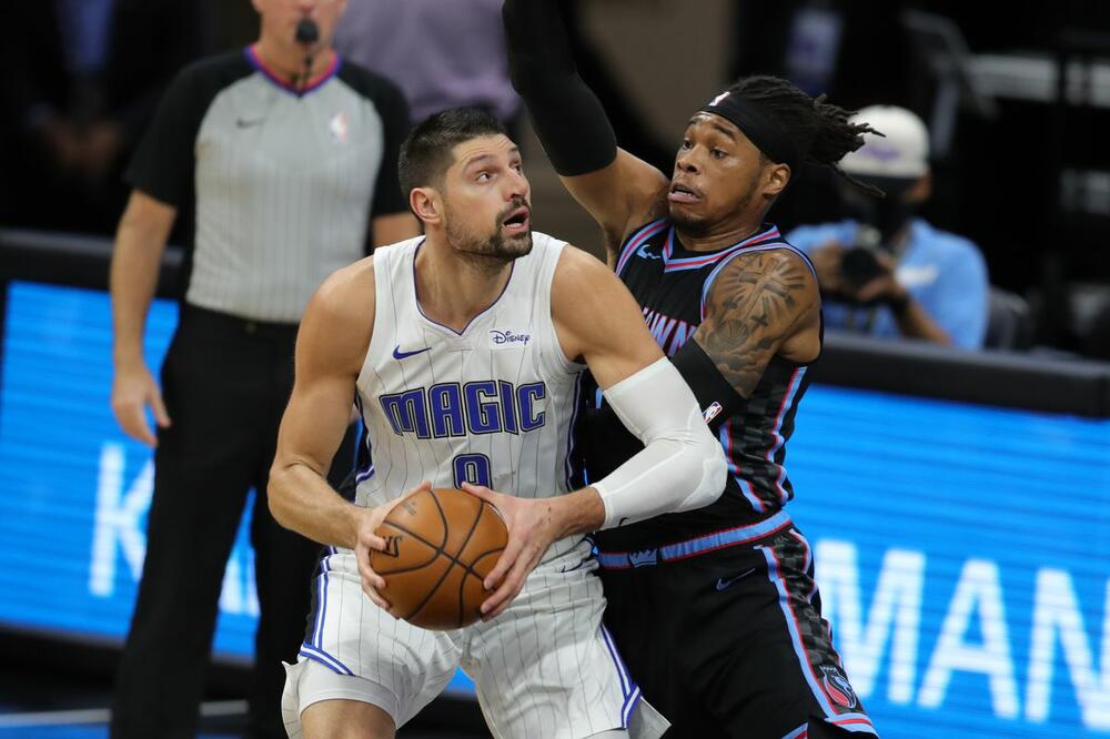 Nikola Vučević na meču protiv Sakramenta, Foto: CBS