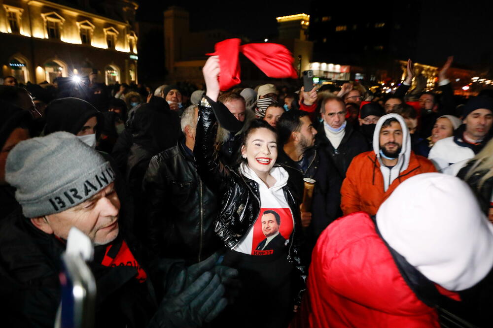 Slavlje pristalica Samoopredjeljenja u Prištini, Foto: Reuters