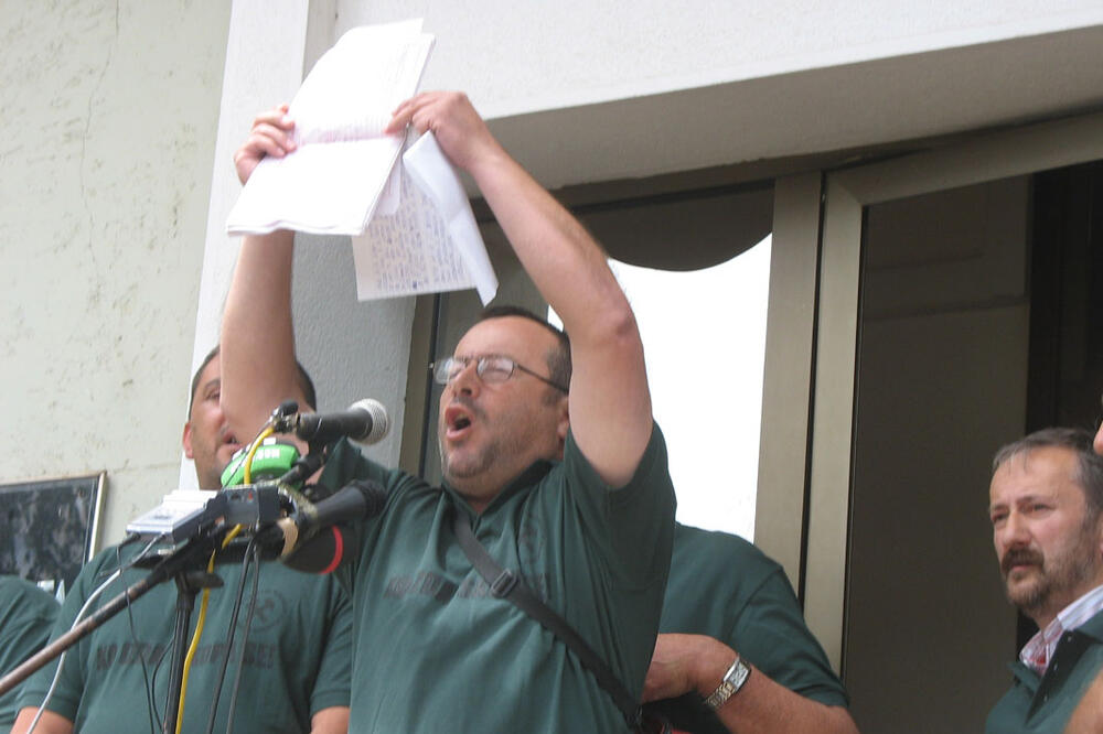 Ako dokaže nezakonitosti između Boksita i Deripaske neće morati da plati sudske troškove od 96 hiljada eura: Čivović na ranijem protestu, Foto: Vijesti