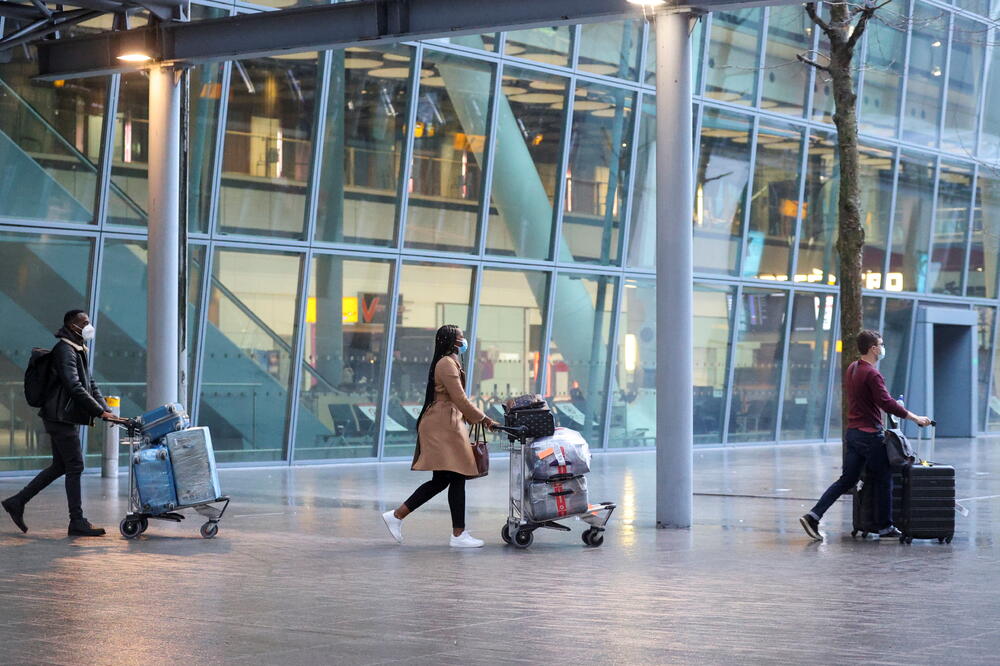 Britanija predstavila program karantina za države koje se nalaze na "crvenoj listi", Foto: Reuters