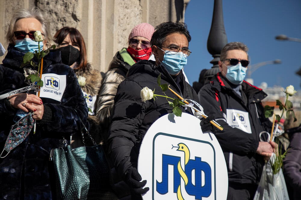 Minutom ćutnje odali poštu preminulim kolegama: Beograd, Foto: Reuters