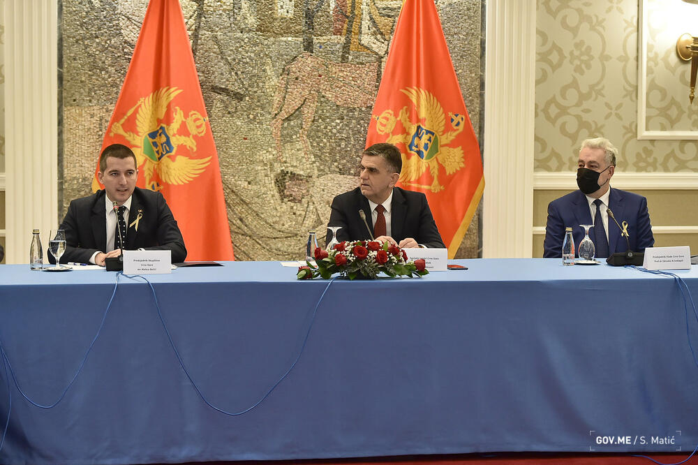 Bečić, Mitrović i Krivokapić, Foto: Socijalni savjet