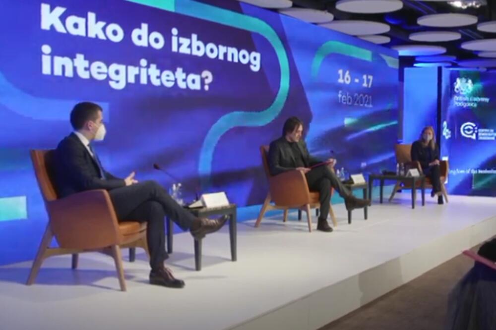 Sa konferencije, Foto: Printscreen